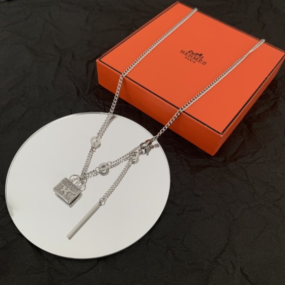 Hermes necklace