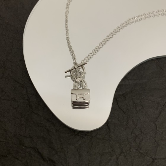 Hermes necklace