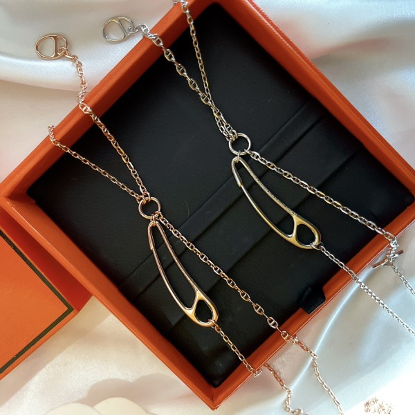 Hermes necklace