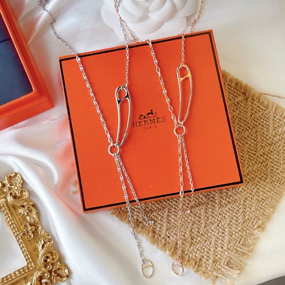 Hermes necklace