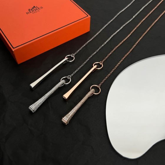Hermes necklace