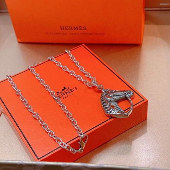 Hermes necklace