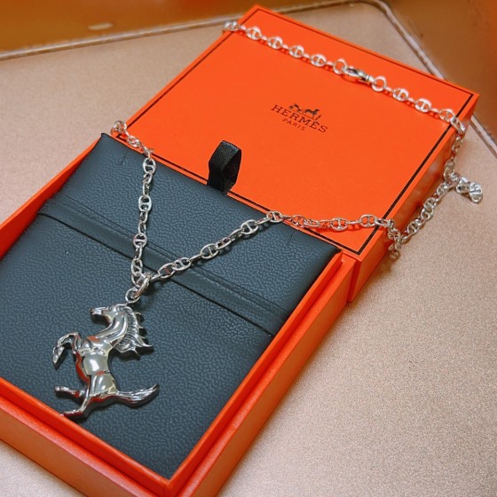 Hermes necklace