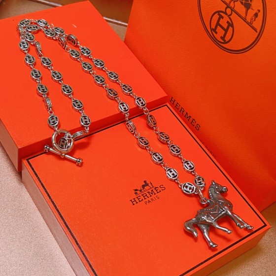 Hermes necklace