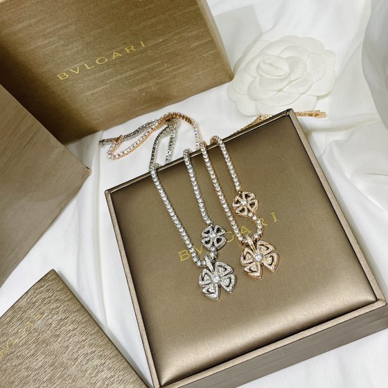 BVLGARI  necklace