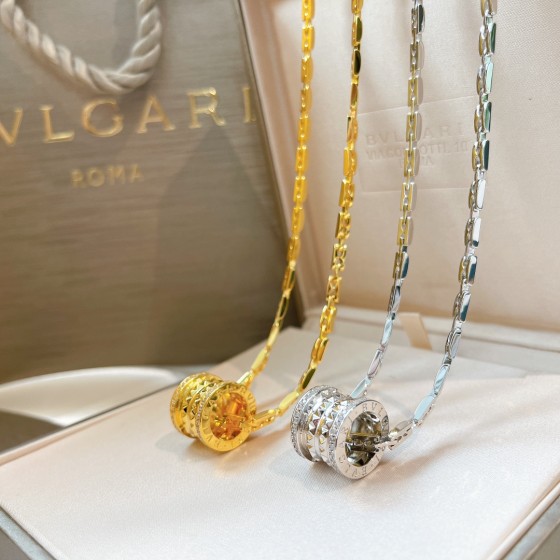 BVLGARI  necklace