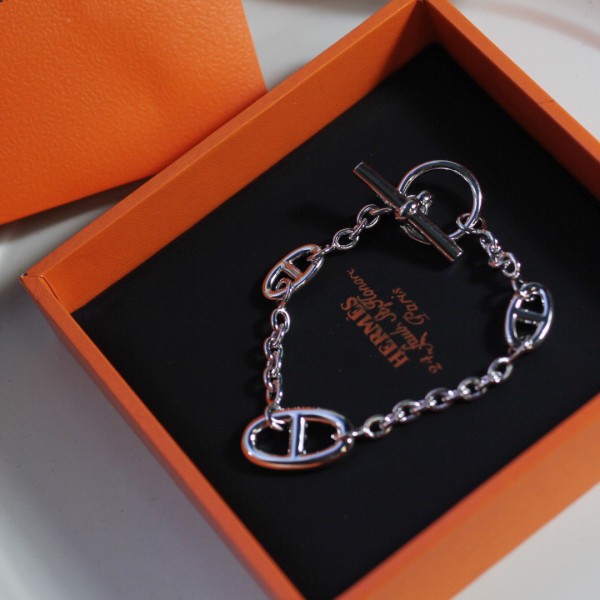 Hermes bracelet