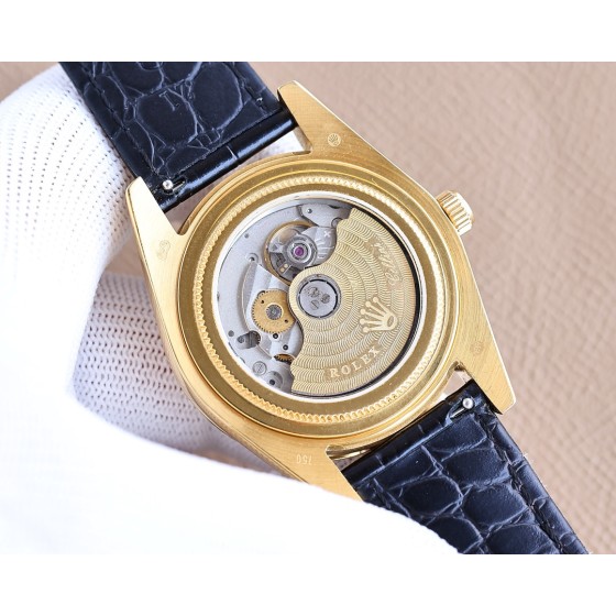 Rolex . The bezel adopts 48 Slovak diamonds