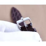 Rolex . The bezel adopts 48 Slovak diamonds