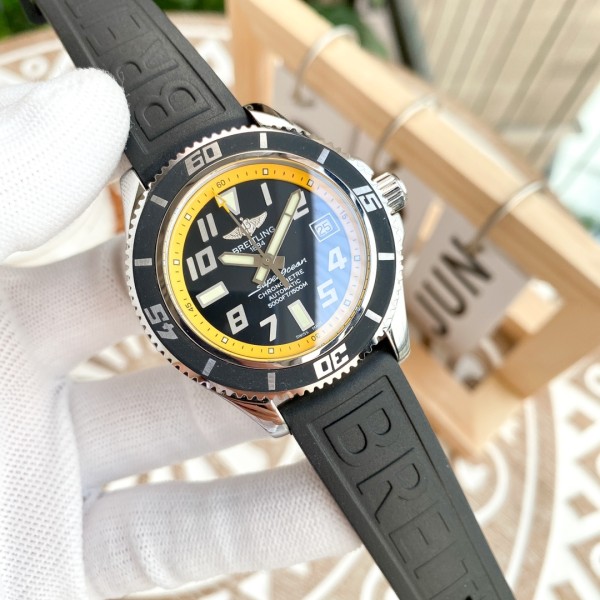 Breitling - Breitling A1736402 Superocean 316L stainless steel polished case