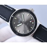 Blancpain - This functional watch comes from the classic Blancpain collection