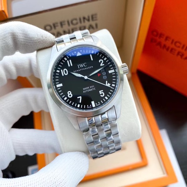 IWC- Pilot's Watch Mark XVIII Heritage with automatic mechanism imported from Asia