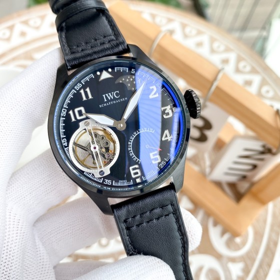 IWC- Fine men's watches Fully automatic mechanical movement, top 316 steel case and strap