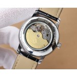 Patek Philippe has a unique dial