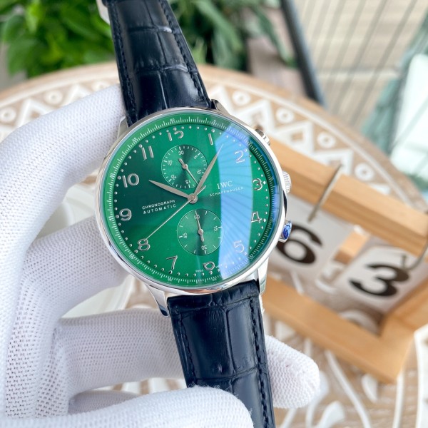 IWC- Fine men's watches Fully automatic mechanical movement, top 316 steel case and strap