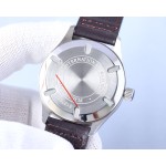 IWC- The line staff series lW5127537 movement automatic mechanical Swiss machine 2824 316 stainless steel