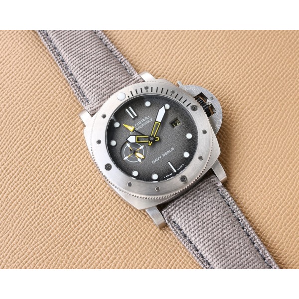 Panerai- SUBMERSIBLE Stealth Series