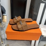 Hermes slippers 🏖️