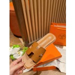 Hermes new revision of the first layer of cowhide