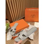 Hermes new revision of the first layer of cowhide