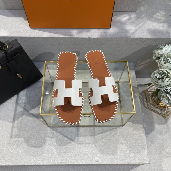 Hermes new woven slippers