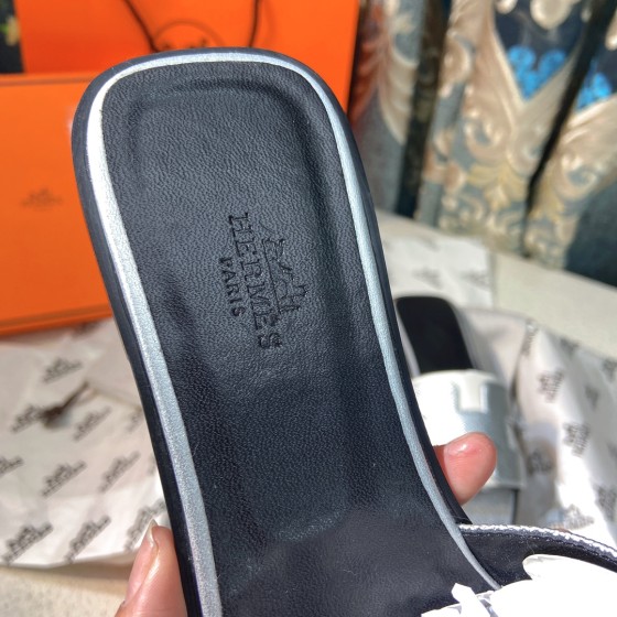 Hermes slippers