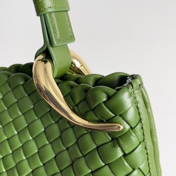 Bottega Veneta CLICKER Large Green Pepper Green #730969