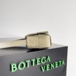 Bottega Veneta New Arrival 𝗺𝗶𝗻𝗶 𝗰𝗮𝘀𝘀 𝗲𝘁𝘁𝗲 taupe #667048