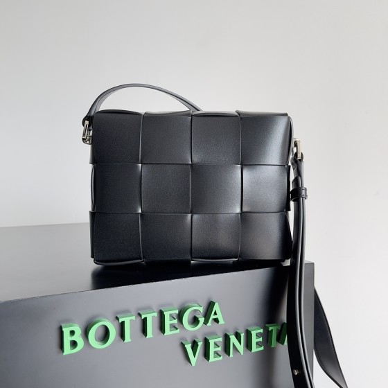 Bottega Veneta BV Men's Camera Bag Black #730027