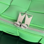 Bottega Veneta BV Men's Camera Bag Parrot Green with Black #730027