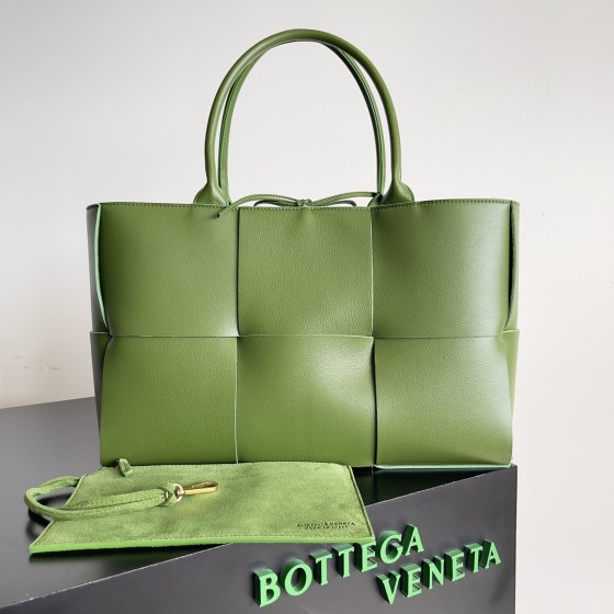 Bottega Veneta bv torte bag grained green pepper green large #609175
