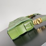 Bottega Veneta Cassette 5-panel lychee print green pepper #666870