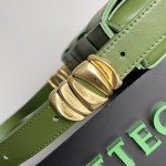 Bottega Veneta Cassette 5-panel lychee print green pepper #666870