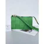 Bottega Veneta Cassette 5-panel lychee pattern Parrot Green #666870