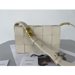 Bottega Veneta Cassette 5-panel lychee print white #666870