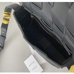 Bottega Veneta Cassette 5-panel lychee print black #666870