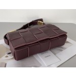 Bottega Veneta Cassette 5-panel lychee print date red #666870