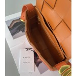 Bottega Veneta Cassette 5-panel lychee print Maple Brown #666870