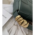 Bottega Veneta Cassette 5-panel lychee print Maple Brown #666870