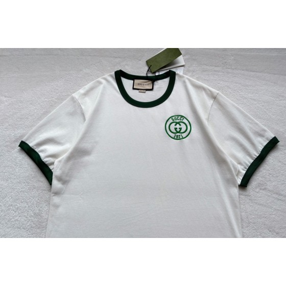 Gucci...Green Collar Contrasting Color Green Embroidered Round Neck Short Sleeves