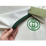 Gucci...Green Collar Contrasting Color Green Embroidered Round Neck Short Sleeves