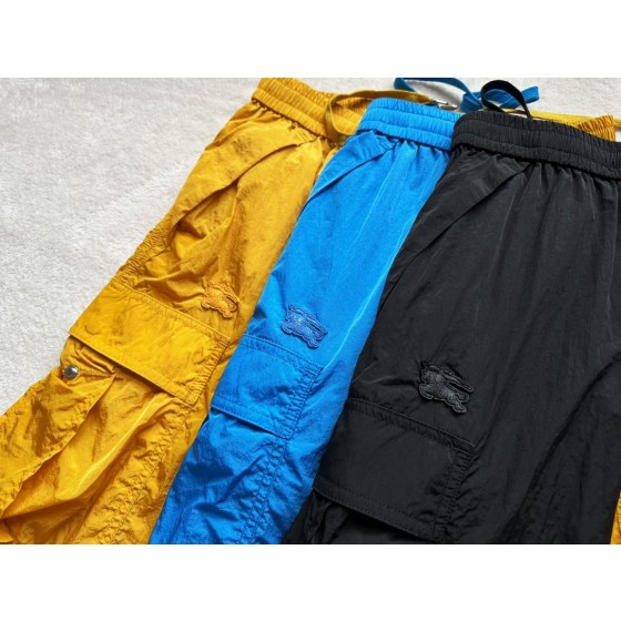 Burberry...Explosive new series of three-color horse knight jackets