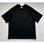 Gucci... new four-color rivet T-shirt