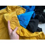 Burberry...New series of explosive three-color horse knight jackets