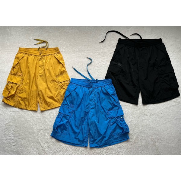 Burberry...New series of explosive three-color horse knight jackets