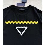 Prada's new contrasting color triangle webbing triangle logo short sleeves