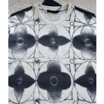 Louis Vuitton four-leaf clover strand dyed round neck and short sleeves