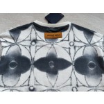 Louis Vuitton four-leaf clover strand dyed round neck and short sleeves