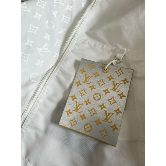 Louis Vuitton reversible wear the latest jacket coat