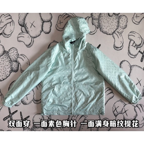 Louis Vuitton reversible wear the latest jacket coat